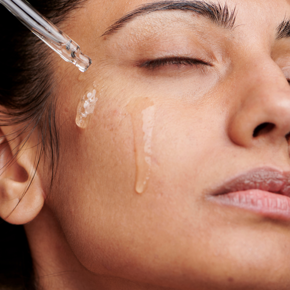 Vegan Mia: Clarity Brightening Botanical Serum